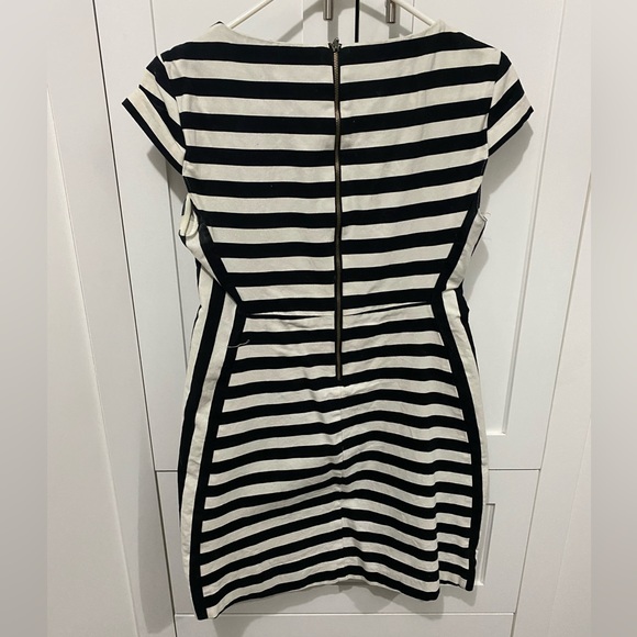 Medium black and white Zara Trafaluc dress - Picture 3 of 3